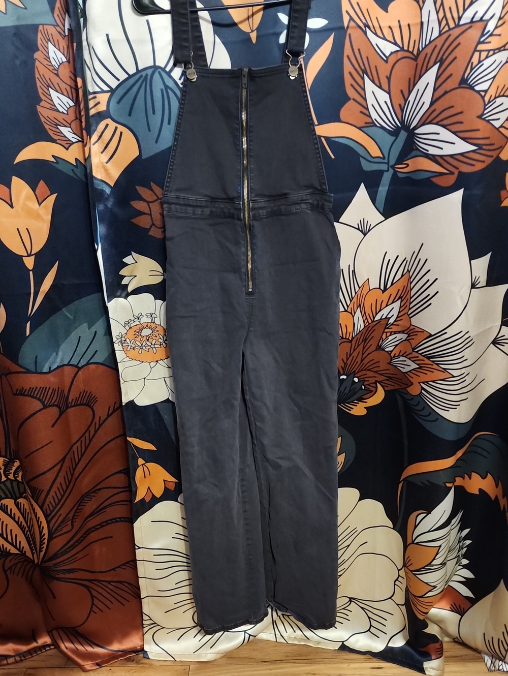 Amuse Society Black Bib Zip-Front Jumpsuit
